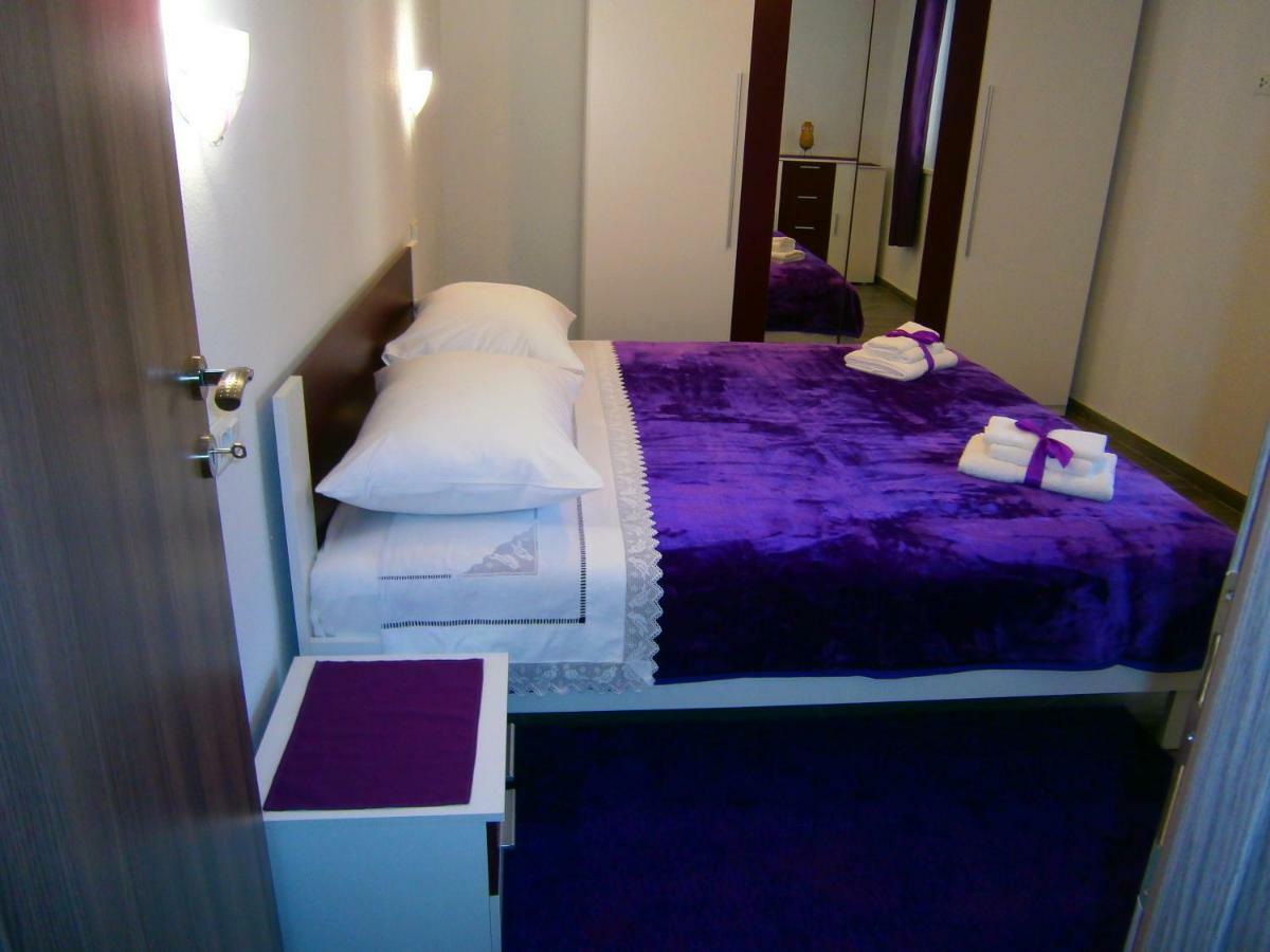 Apartment Willy Комижа Экстерьер фото