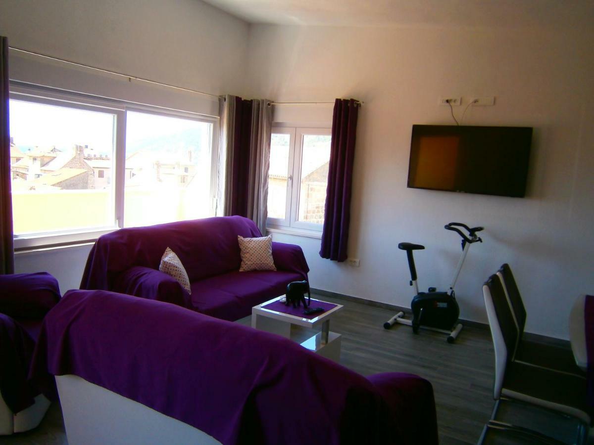 Apartment Willy Комижа Экстерьер фото
